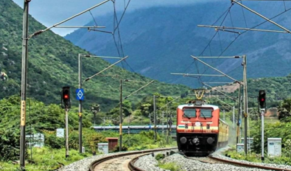 সুরক্ষিত হবে রেল সফর! অত্যাধুনিক প্রযুক্তিতে ৫৩ হাজারেরও বেশি ঝালাই পরীক্ষা, নজির গড়ল এনএফআর