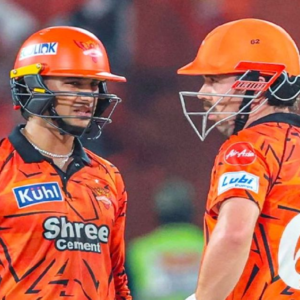 জয়ের হ্যাটট্রিকের লক্ষ্যে অরেঞ্জ আর্মি! আজ ঘরের মাঠে দিল্লির মুখোমুখি হায়দ্রাবাদ, কে মারবে বাজিমাত?