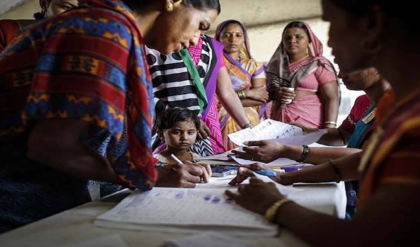 ভোটের আগে নদীয়ায় গণ-ছাঁটাই! প্রায় আড়াই লক্ষ মহিলার ভোটাধিকার কেড়ে নেওয়ার ‘চক্রান্ত’ দেখছে তৃণমূল