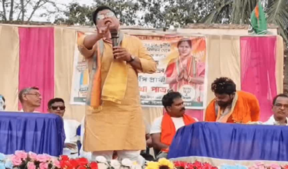 ‘রিগিং করতে এলে ঝাঁটাপেটা করুন!’ ভোটের মুখে হিঙ্গলগঞ্জে বিজেপি নেতার নিদানে তুঙ্গে বিতর্ক