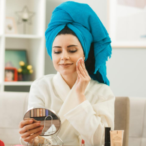 গরমে পুড়ছে ত্বক? পার্লার ছাড়াই পান কাঁচের মতো উজ্জ্বলতা, মানুন এই সিক্রেট টিপস!