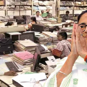 দীর্ঘ প্রতীক্ষার অবসান! সরকারি সাহায্যপ্রাপ্ত কর্মীদের অ্যাকাউন্টে ঢুকছে বকেয়া মহার্ঘভাতা, বড় পদক্ষেপ রাজ্যের