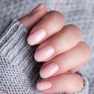 পার্লারের খরচ বাঁচান! ঘরোয়া উপায়ে নখ শক্ত ও চকচকে করতে মধুর এই ৩টি টিপস সেরা