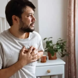 বুক জ্বালা ও অ্যাসিডিটিতে ভুগছেন? আজই পাতে রাখুন এই ম্যাজিক শাক, ওষুধ ছাড়াই পাবেন মুক্তি!