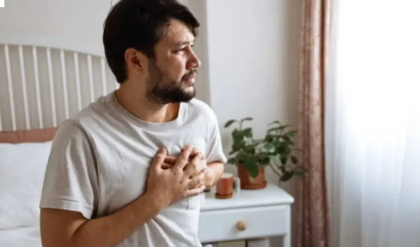 বুক জ্বালা ও অ্যাসিডিটিতে ভুগছেন? আজই পাতে রাখুন এই ম্যাজিক শাক, ওষুধ ছাড়াই পাবেন মুক্তি!