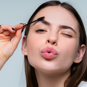 পাতলা ভ্রু নিয়ে চিন্তিত? এই ঘরোয়া টোটকায় মাত্র ৭ দিনেই পান ঘন ও কালো ভ্রু!