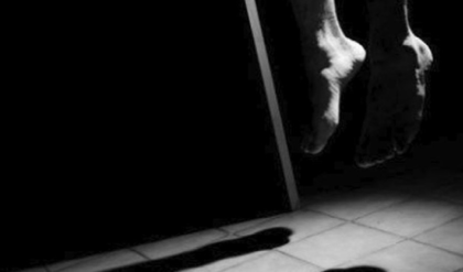 মদের নেশায় পিশাচ বাবা! ৩ বছরের সন্তানকে গলা কেটে খুনের পর আত্মঘাতী কৃষক, মর্মান্তিক কাণ্ড ঝাঁসিতে