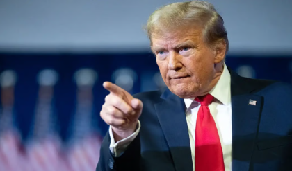 সাক্ষাৎকারে ধুন্ধুমার! ‘ধর্ষক’ শব্দ শুনেই সাংবাদিকের ওপর চটে লাল ট্রাম্প, স্টুডিওতেই তুলকালাম