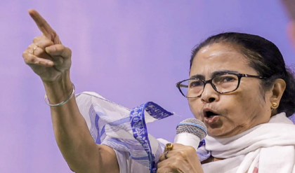 “বন্দুক-গুন্ডা ঢুকিয়েছে বিজেপি, বর্ডার খুলে দিয়েছে কমিশন!” ভবানীপুরে বিস্ফোরক মমতা