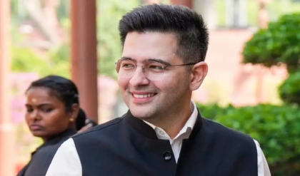 কেজরিওয়ালের পিঠে ছুরি! ৭ সাংসদ নিয়ে বিজেপিতে রাঘব চাড্ডা, ধসে গেল আপ-এর দুর্গ?