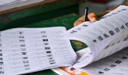 ভোটার তালিকায় মহাপ্রলয়! কলকাতা ও মুর্শিদাবাদে উধাও কয়েক লক্ষ নাম, আপনারটা আছে তো?