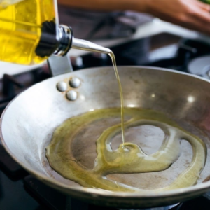 রান্নার তেলেই কি লুকিয়ে আছে মরণব্যাধি? অজান্তেই আপনার রক্তে মিশছে এমন কিছু যা জানলে আঁতকে উঠবেন!