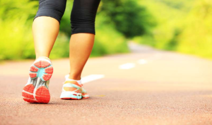 রোজ মাত্র ১ কিমি হাঁটা কি ওজন কমাতে পারে? এক মাস পর আয়নার সামনে দাঁড়িয়ে যা দেখবেন, বিশ্বাস হবে না নিজেরও!