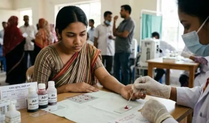 নিজের রক্তের গ্রুপ জানেন তো? সামান্য এই অবহেলাই হতে পারে প্রাণঘাতী! কেন আজই রক্ত পরীক্ষা করা জরুরি জানুন নিজের রক্তের গ্রুপ জানেন তো? সামান্য এই অবহেলাই হতে পারে প্রাণঘাতী! কেন আজই রক্ত পরীক্ষা করা জরুরি জানুন