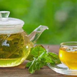 এক কাপ ‘গোল্ডেন টি’ কি বদলে দেবে আপনার জীবন? জানুন এর পেছনে লুকিয়ে থাকা আসল বিজ্ঞান