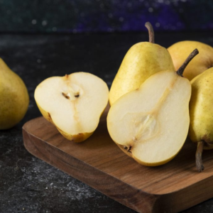 আপেলের চেয়েও গুণী এই ফল! প্রতিদিন একটি নাশপাতি খেলেই শরীর থেকে পালাবে এই ৫টি রোগ