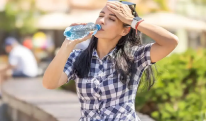 শরীরে জলের আকাল? এই ৫টি লক্ষণ দেখা দিলেই সাবধান হোন, নাহলে বিকল হতে পারে কিডনি!