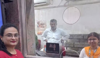 মাত্র ১০ টাকায় মিলছে বড় সারপ্রাইজ! হাওড়া স্টেশনে প্ল্যাটফর্ম টিকিট কাটতে গিয়ে সৃজনীর যা হল…