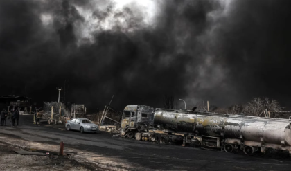 তেহরানের আকাশে ‘মৃত্যুদূত’! শুরু হলো বিষাক্ত কালো বৃষ্টি, ধ্বংসের মুখে ১.৫ কোটি জীবন!