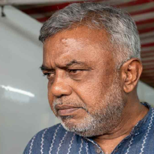 ভোটের আগে তপ্ত ভবানীপুর! দেবাশিস কুমারের কার্যালয়ে আয়কর হানা নিয়ে তুঙ্গে রাজনৈতিক তরজা