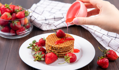 দোকানের জ্যামে বিষ? মাত্র ৩ উপকরণে বাড়িতেই বানান খাঁটি ‘স্ট্রবেরি জ্যাম’, রইল সহজ পদ্ধতি দোকানের জ্যামে বিষ? মাত্র ৩ উপকরণে বাড়িতেই বানান খাঁটি ‘স্ট্রবেরি জ্যাম’, রইল সহজ পদ্ধতি