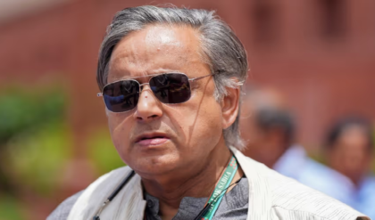 নির্বাচনী প্রচারে রক্তপাত! কেরলে শশী থারুরের কনভয়ে দুষ্কৃতী হামলা, আক্রান্ত নিরাপত্তারক্ষী