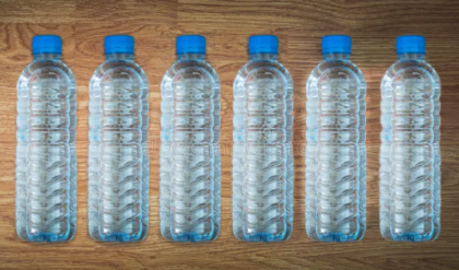 আকাশছোঁয়া তেলের দামের কোপ এবার জলের বোতলে! পেট্রোলের পর কি এবার জলও হবে মহার্ঘ? আকাশছোঁয়া তেলের দামের কোপ এবার জলের বোতলে! পেট্রোলের পর কি এবার জলও হবে মহার্ঘ?