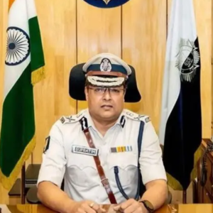 নির্বাচন কমিশনের বড় চাল! তামিলনাড়ুর আইন-শৃঙ্খলার দায়িত্বে বাংলার আইপিএস সুপ্রতিম সরকার নির্বাচন কমিশনের বড় চাল! তামিলনাড়ুর আইন-শৃঙ্খলার দায়িত্বে বাংলার আইপিএস সুপ্রতিম সরকার