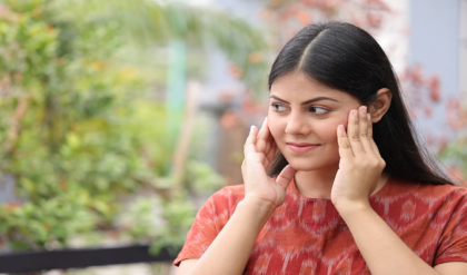 তৈলাক্ত ত্বক মানেই কি অভিশাপ? এই ৫টি চমৎকার উপকারিতা জানলে হিংসে করবেন সবাই!