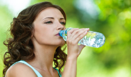 তেষ্টা পাওয়া কি একমাত্র লক্ষণ? শরীরে জলের মারাত্মক ঘাটতি হলে ফুটে ওঠে এই ৫টি সংকেত