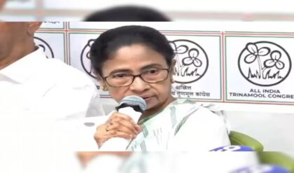 ১০০ আসন লুঠের অভিযোগ! “আমি এখন মুক্ত পাখি”, ক্ষমতা হারিয়েও কেন দমে যেতে নারাজ মমতা?