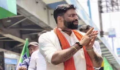 শুভেন্দুর কাছে হারের পর কেন পদ ছাড়ছেন না মমতা? ফাঁস হলো আসল কারণ, তোলপাড় রাজ্য রাজনীতি!