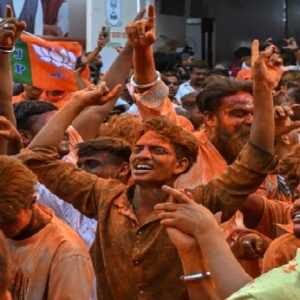 “১০ থেকে ২০% ভোট ধস তৃণমূলে!”-২০২৬-এর বদলে যাওয়া বাংলার আসল অংকটা ঠিক কী?