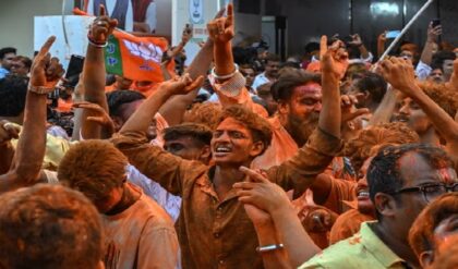 “১০ থেকে ২০% ভোট ধস তৃণমূলে!”-২০২৬-এর বদলে যাওয়া বাংলার আসল অংকটা ঠিক কী?