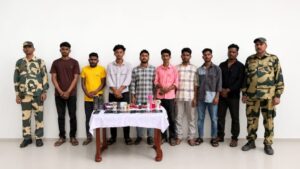 বিএসএফ-এর জালে ভারতীয় দালালসহ ৭ বাংলাদেশী, শুভেন্দু আসতেই অ্যাকশনে সীমান্ত বাহিনী!