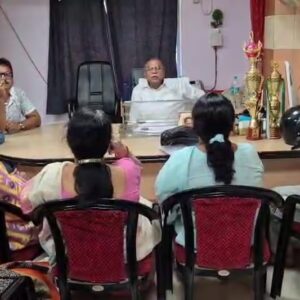 একসঙ্গে ১৫ কাউন্সিলরের পদত্যাগ, উত্তর ব্যারাকপুরে তৃণমূলের শক্ত ঘাঁটিতে ফাটল একসঙ্গে ১৫ কাউন্সিলরের পদত্যাগ, উত্তর ব্যারাকপুরে তৃণমূলের শক্ত ঘাঁটিতে ফাটল