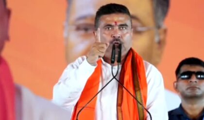 ক্যামাক স্ট্রিটের মেগা মঞ্চ থেকে শুভেন্দুর পরমাণু বোমা! ‘ভাইপো থেকে সোনাপাপ্পু’, তৃণমূলের ৪ মূর্তির কার কত সম্পত্তি? ফাঁস করলেন মুখ্যমন্ত্রী