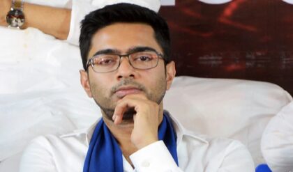 ‘শান্তিনিকেতন’ বিল্ডিং-সহ ১৭ জায়গায় নোটিস! পুরসভার স্ক্যানারে অভিষেকের সম্পত্তি, বৈধতা নিয়ে উঠল প্রশ্ন!