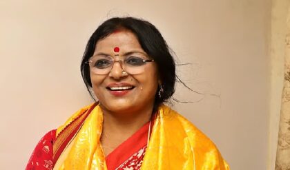 টালিগঞ্জে ‘বিশ্বাস ব্রাদার্সের’ জমানা শেষ! ফেডারেশনের ঘরে বোতল বোতল গঙ্গাজল ছেটালেন বিধায়ক পাপিয়া অধিকারী!
