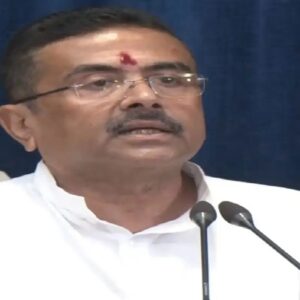 “ভোট ব্যাঙ্কের রাজনীতির জন্য এতদিন জমি আটকানো হয়েছিল!” বিএসএফ-কে জমি দিয়েই মমতাকে তীব্র তোপ মুখ্যমন্ত্রী শুভেন্দুর!