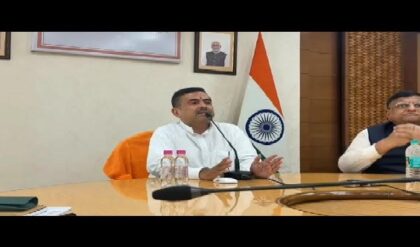 ‘সিএএ না মানলেই গ্রেফতার!’ অনুপ্রবেশকারীদের চরম হুঁশিয়ারি দিয়ে কী বার্তা দিলেন শুভেন্দু অধিকারী? ‘সিএএ না মানলেই গ্রেফতার!’ অনুপ্রবেশকারীদের চরম হুঁশিয়ারি দিয়ে কী বার্তা দিলেন শুভেন্দু অধিকারী?