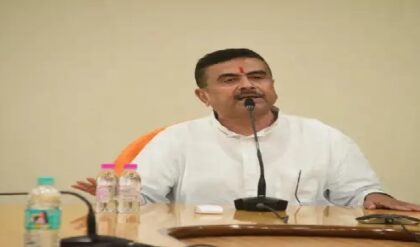 বাংলায় বড় অ্যাকশন! অনুপ্রবেশকারীদের তাড়াতে চালু ‘ডিটেক্ট-ডিলিট-ডিপোর্ট’ আইন, কী ঘোষণা করলেন মুখ্যমন্ত্রী? বাংলায় বড় অ্যাকশন! অনুপ্রবেশকারীদের তাড়াতে চালু ‘ডিটেক্ট-ডিলিট-ডিপোর্ট’ আইন, কী ঘোষণা করলেন মুখ্যমন্ত্রী?