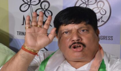 ভোট গণনার আগেই হ্যাকিংয়ের ভয়! ব্যারাকপুরে কি বড়সড় ওলটপালট? অর্জুন সিংয়ের বিস্ফোরক দাবিতে তোলপাড়