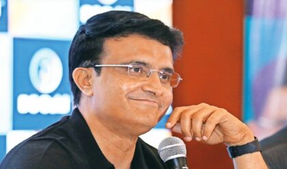 সৌরভের বাবার চরিত্রে টলিউডের এই হেভিওয়েট অভিনেতা! মুম্বইয়ে ‘দাদা’র বায়োপিকের শুটিং সেটে খোদ সৌরভ!