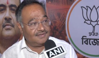 “আমাদের মহিলাদের ধর্ষণ করা হয়েছে, বাড়ি ভাঙা হয়েছে!” গণনার আগে পুরোনো ক্ষত মনে করিয়ে বিস্ফোরক শমীক