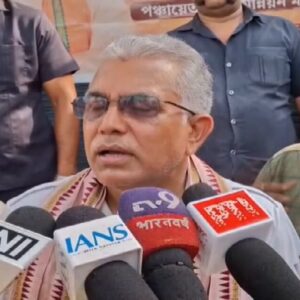 মন্ত্রিত্বের পর প্রথমবার মেদিনীপুরে দিলীপ ঘোষ! পুরনো ঢঙে চা-চক্রে জমে উঠল আড্ডা মন্ত্রিত্বের পর প্রথমবার মেদিনীপুরে দিলীপ ঘোষ! পুরনো ঢঙে চা-চক্রে জমে উঠল আড্ডা