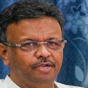 অধিবেশন কক্ষের বদলে কাউন্সিলরদের ক্লাবরুমে বৈঠক! পুরসভার এই ঘটনায় তুঙ্গে বিতর্ক, কী বললেন ফিরহাদ? অধিবেশন কক্ষের বদলে কাউন্সিলরদের ক্লাবরুমে বৈঠক! পুরসভার এই ঘটনায় তুঙ্গে বিতর্ক, কী বললেন ফিরহাদ?