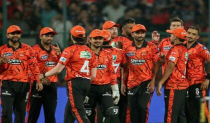 ইন্ডিয়ান প্রিমিয়ার লিগের মেগা ফাইট! হায়দরাবাদের রাজীব গান্ধী স্টেডিয়ামে কি অসাধ্য সাধন করবে SRH?