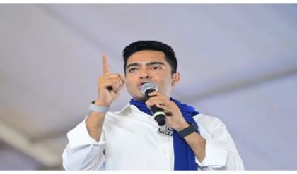ফলতায় গণনায় কারচুপি! নির্বাচন কমিশনকে ‘পুতুল’ বলে তোপ দাগলেন অভিষেক বন্দ্যোপাধ্যায় ফলতায় গণনায় কারচুপি! নির্বাচন কমিশনকে ‘পুতুল’ বলে তোপ দাগলেন অভিষেক বন্দ্যোপাধ্যায়
