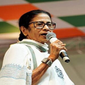 ‘আমার অস্ত্র এখন ফেসবুক লাইভ!’ হারের পর মিডিয়াকে তোপ দেগে বিস্ফোরক মমতা বন্দ্যোপাধ্যায় ‘আমার অস্ত্র এখন ফেসবুক লাইভ!’ হারের পর মিডিয়াকে তোপ দেগে বিস্ফোরক মমতা বন্দ্যোপাধ্যায়